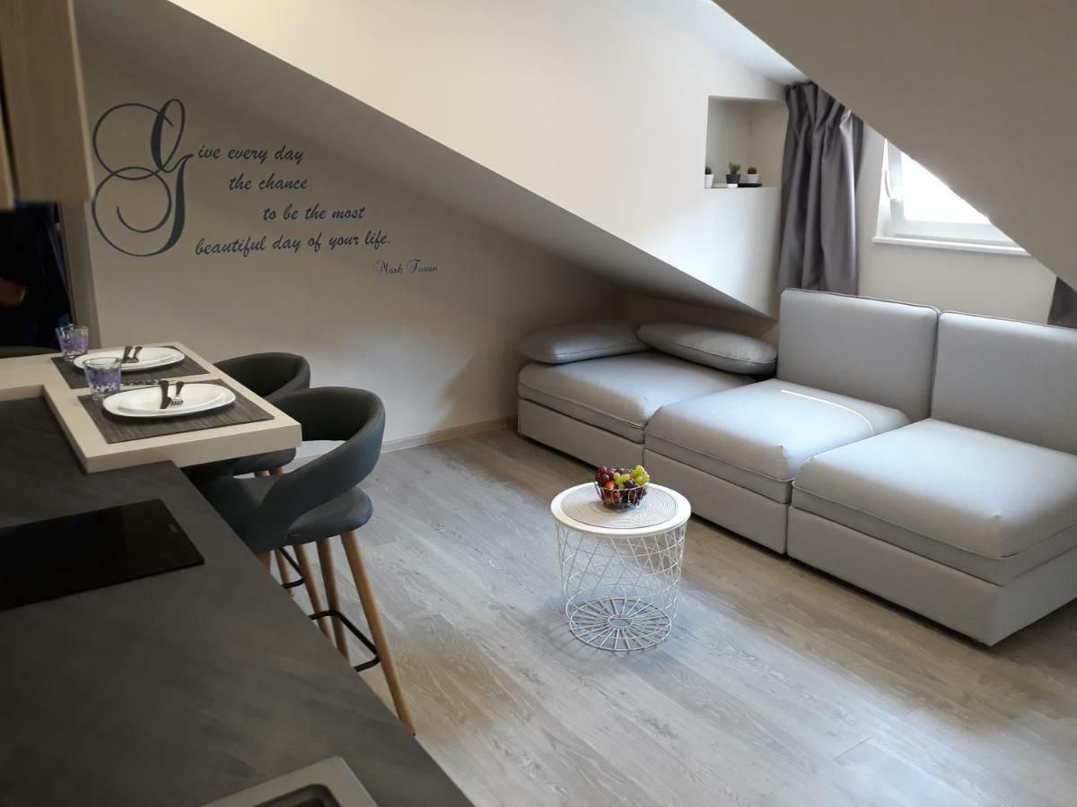 Center Apartment Dalu Pula Zewnętrze zdjęcie